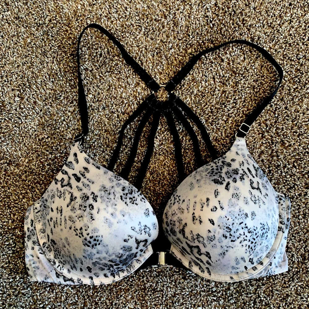 Victorias Secret Front Clasp Very Sexy Push Up